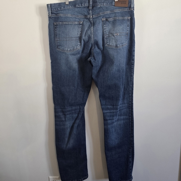 Tommy Hilfiger Men's Classic Blue Jeans - Picture 3 of 4
